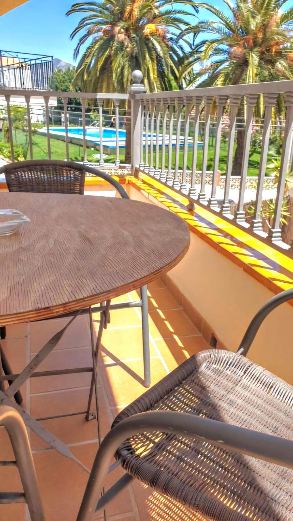 Apartamentos Latin Nerja Bagian luar foto