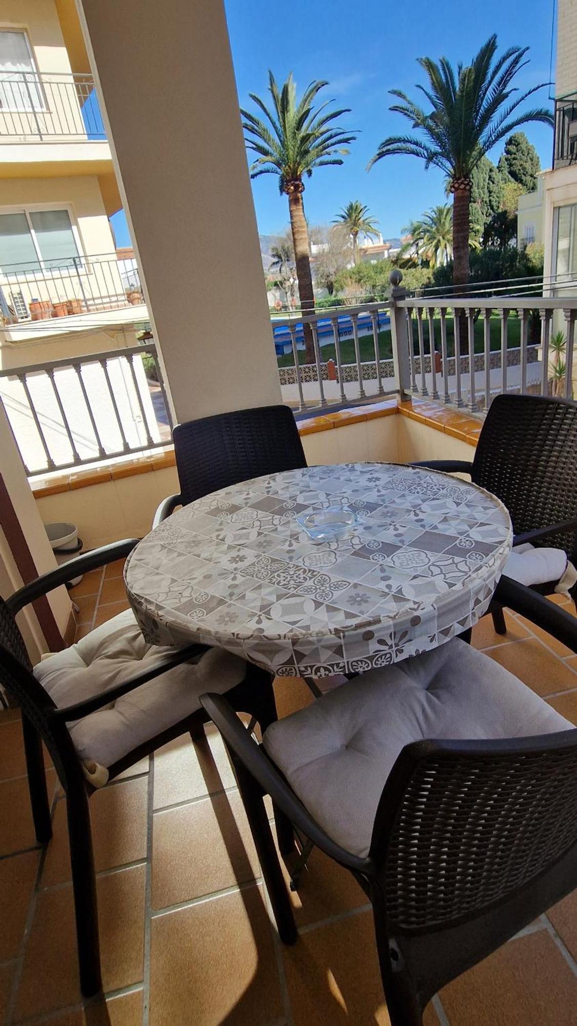 Apartamentos Latin Nerja Bagian luar foto