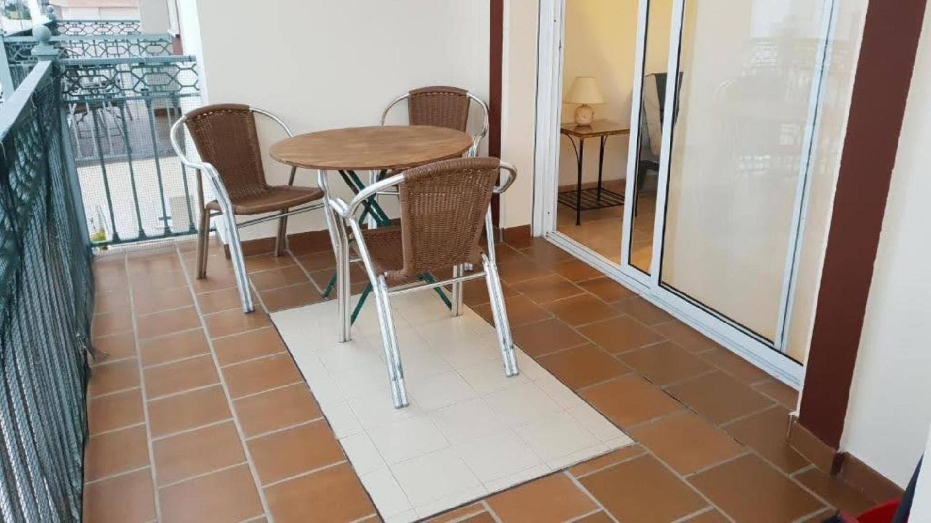 Apartamentos Latin Nerja Bagian luar foto
