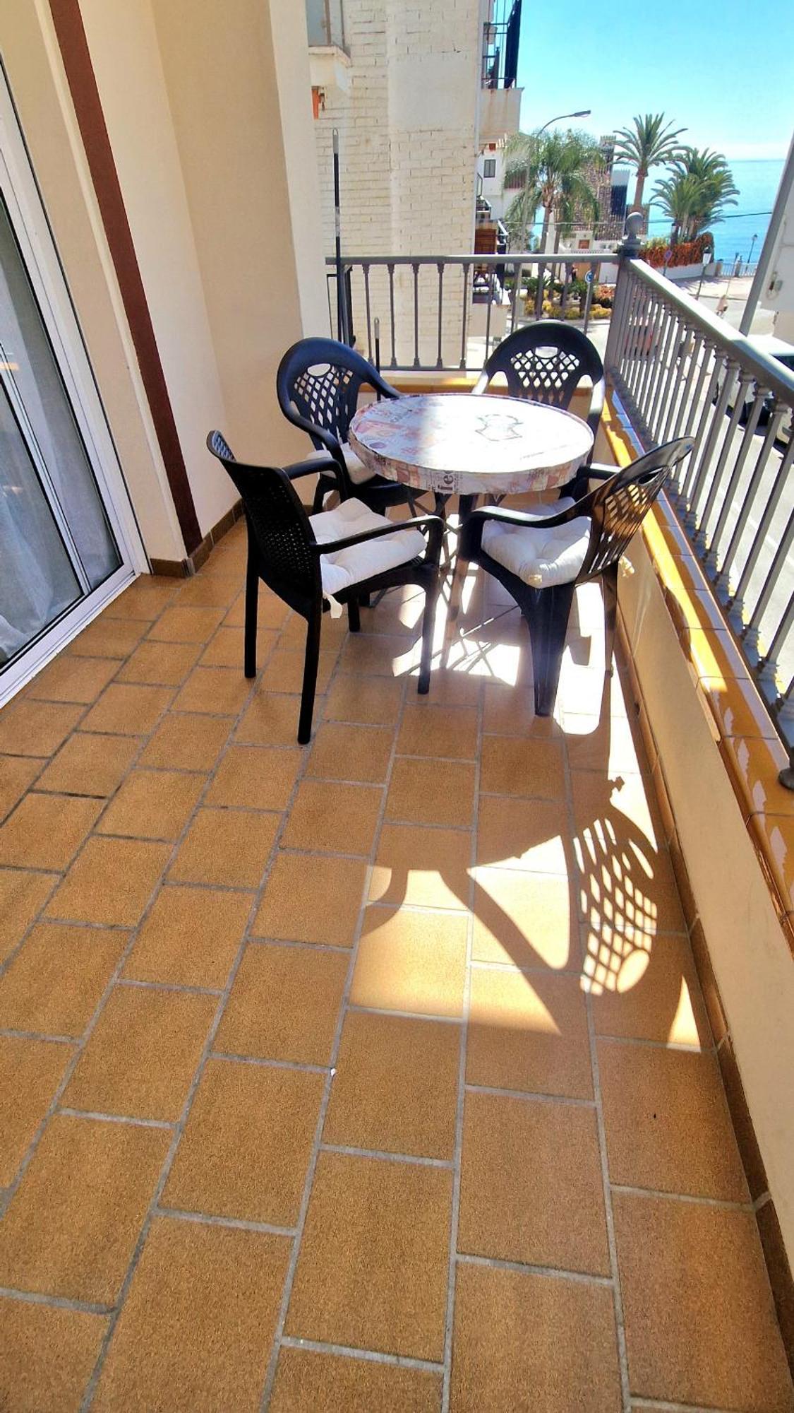 Apartamentos Latin Nerja Bagian luar foto
