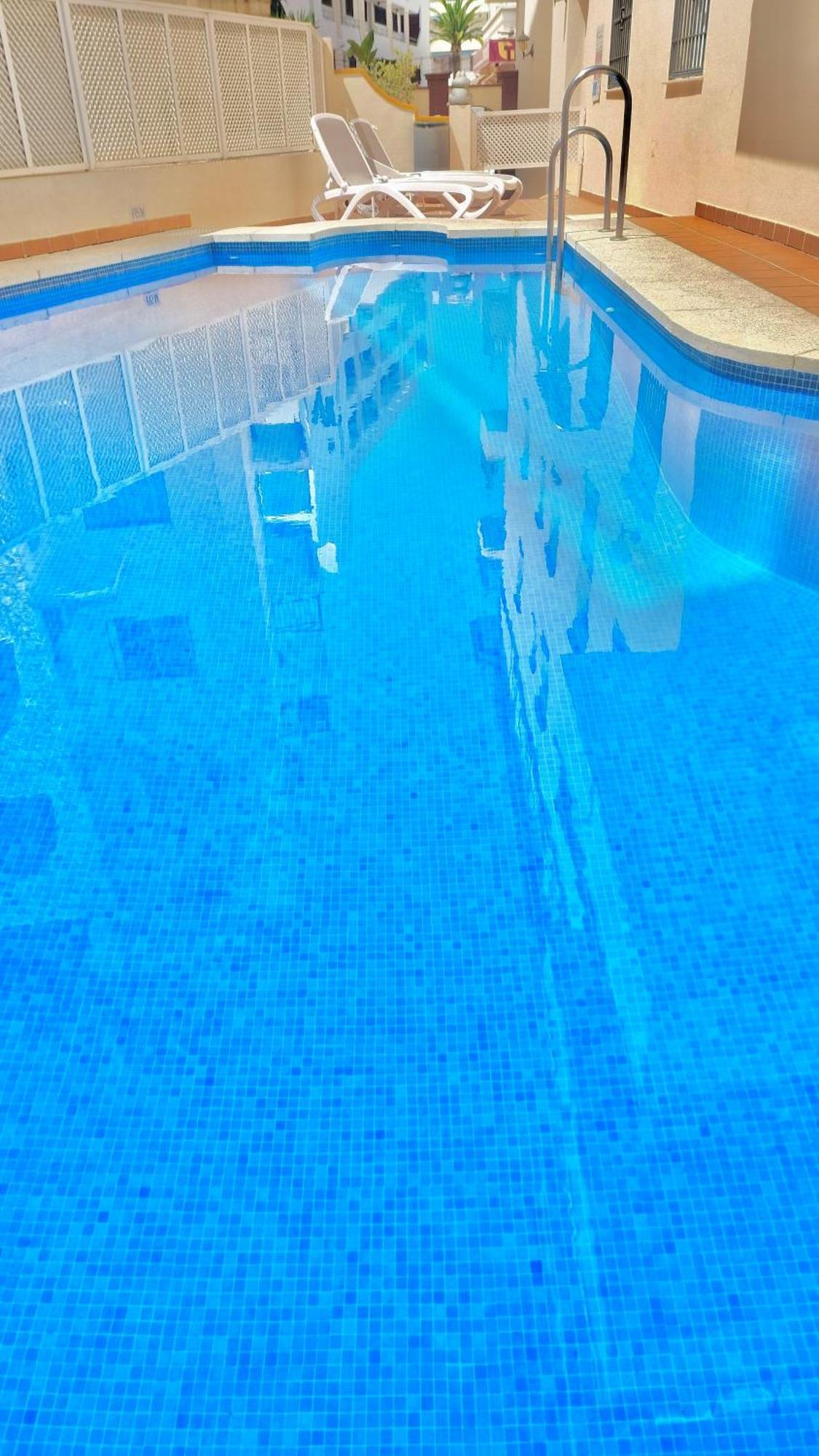 Apartamentos Latin Nerja Bagian luar foto