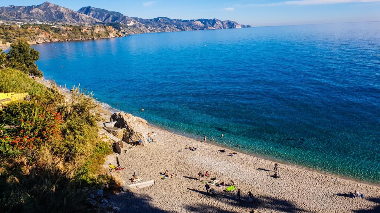 Apartamentos Latin Nerja Bagian luar foto