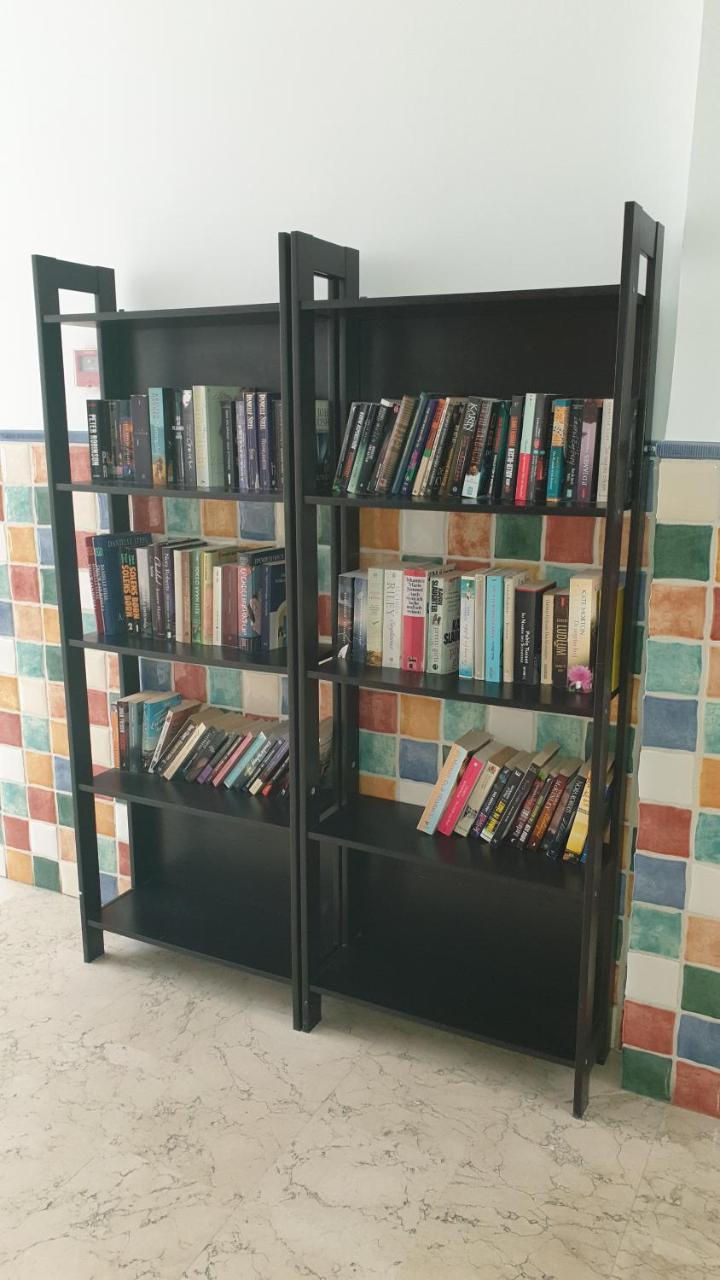 Apartamentos Latin Nerja Bagian luar foto